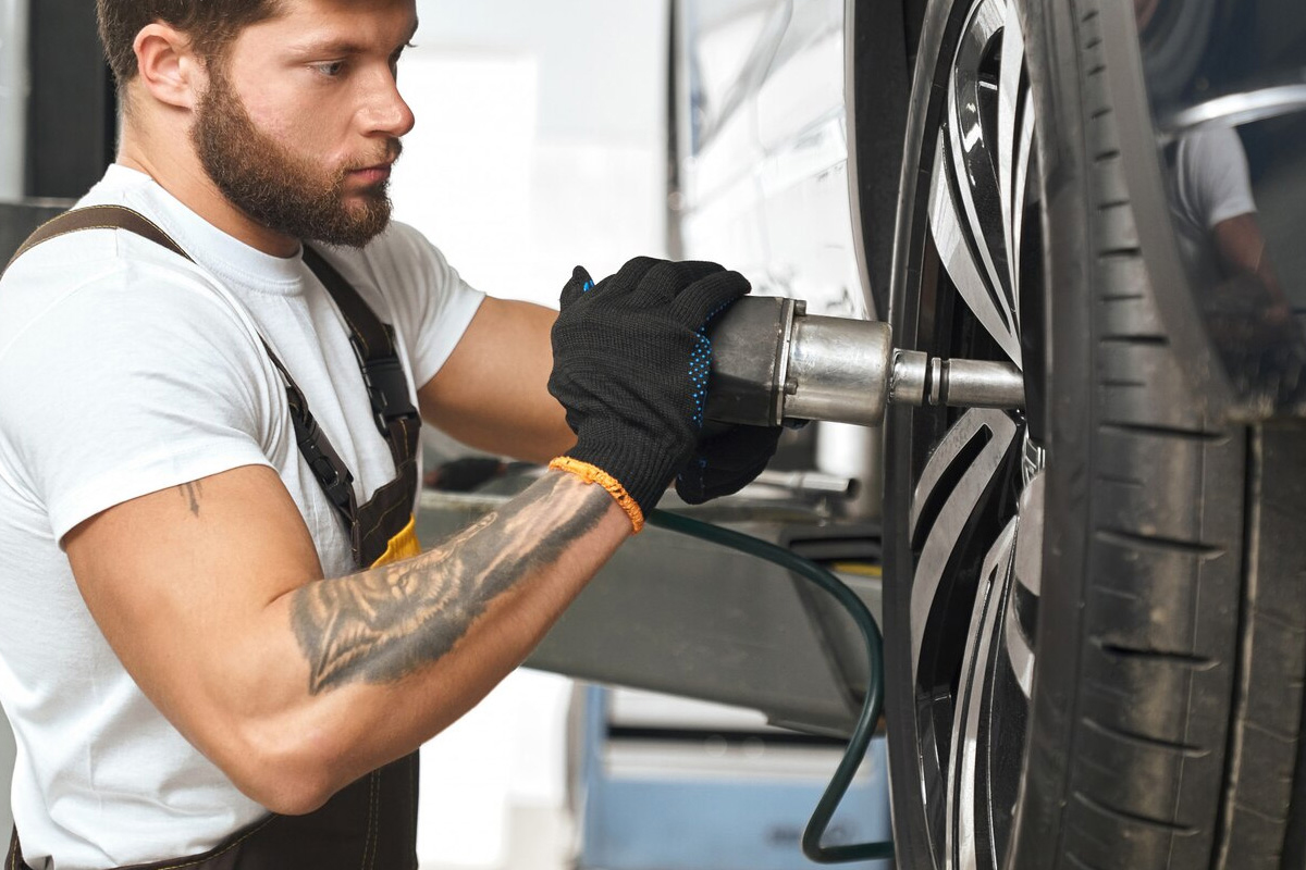 Maximize Your Mileage: Expert Tire Rotation Services at I-10 Chrysler Dodge Jeep Ram Image 01