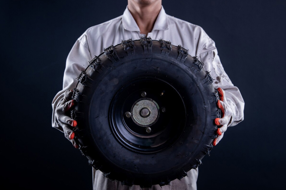 Maximize Your Mileage: Expert Tire Rotation Services at I-10 Chrysler Dodge Jeep Ram Image 04